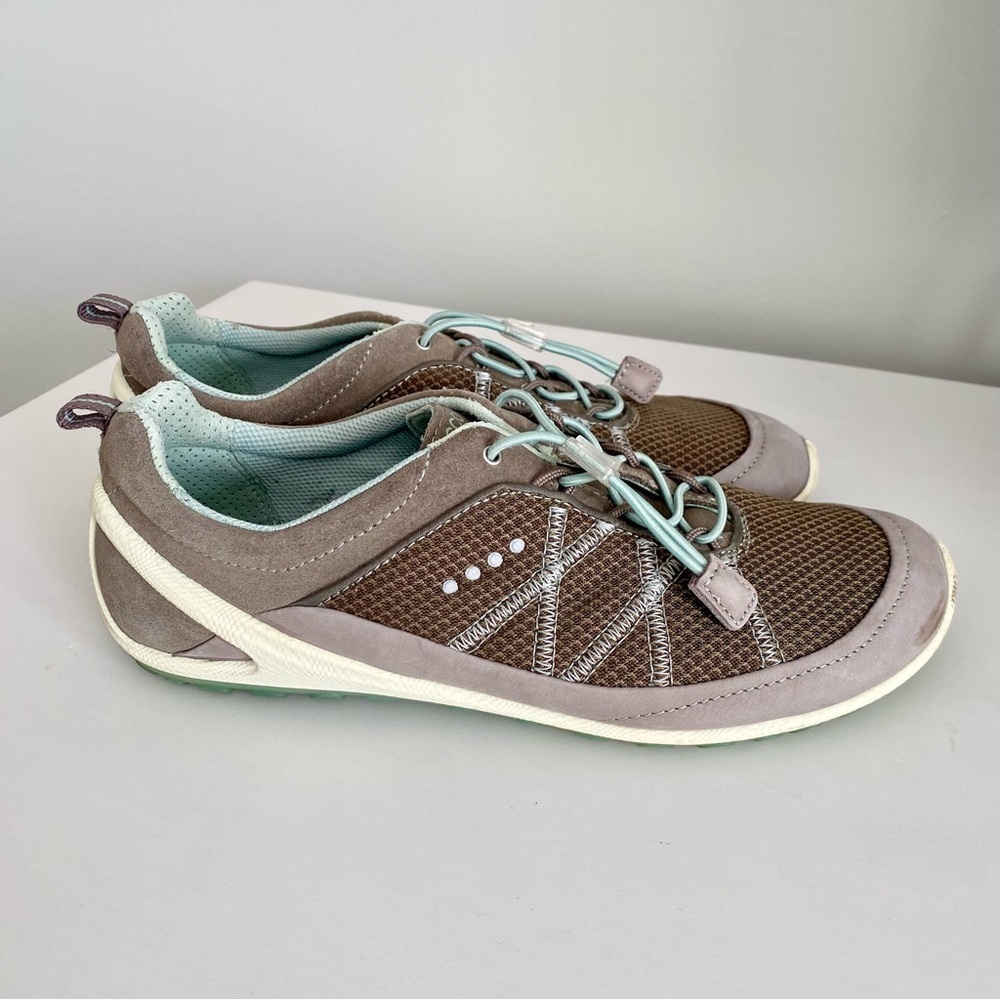 ECCO Stylish Brown and Gray Athletic Shoes for Women - Picture 2 of 6